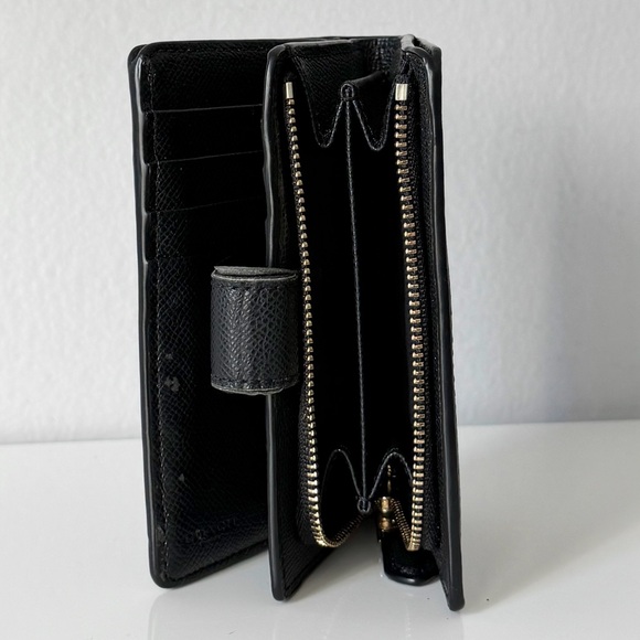Coach Signature Small Wallet - Picture 5 of 9